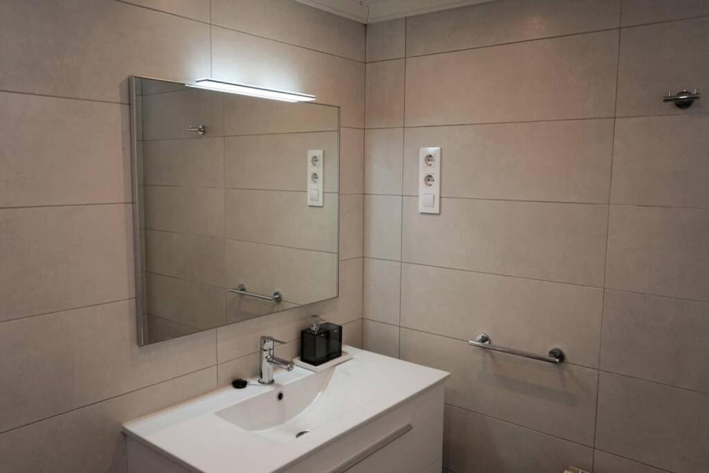 Atico Pico Cerler Apartment Benasque Exterior foto